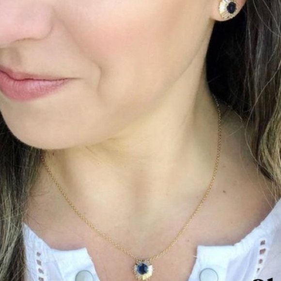 :: Stella & Dot Heirloom Studs - Picture 2 of 5